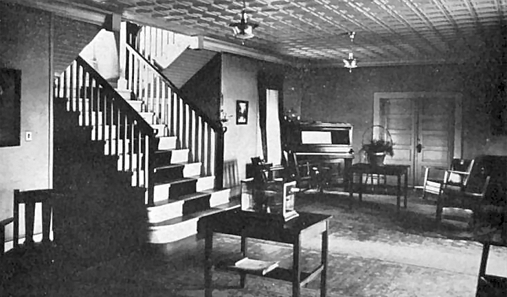 Hunt Hall Interior 1924